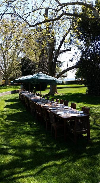 Petersons Armidale Winery And Guesthouse Exterior foto